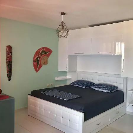 Piko Studio Bougainville Apartment